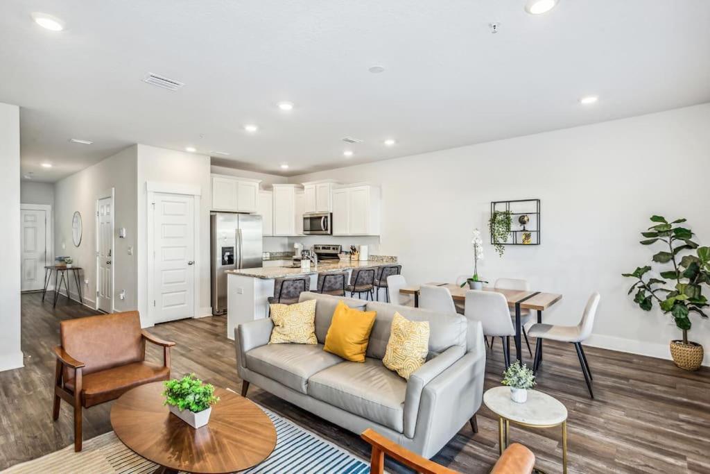 Luxury Townhome Near Downtown And Pensacola Beach エクステリア 写真