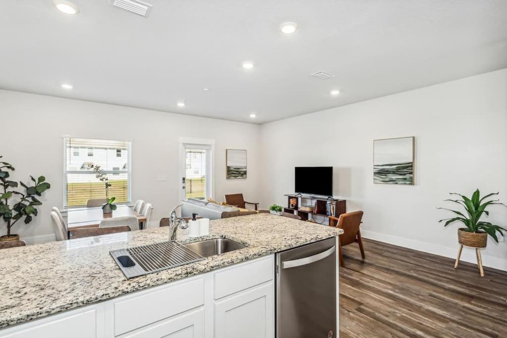 Luxury Townhome Near Downtown And Pensacola Beach エクステリア 写真