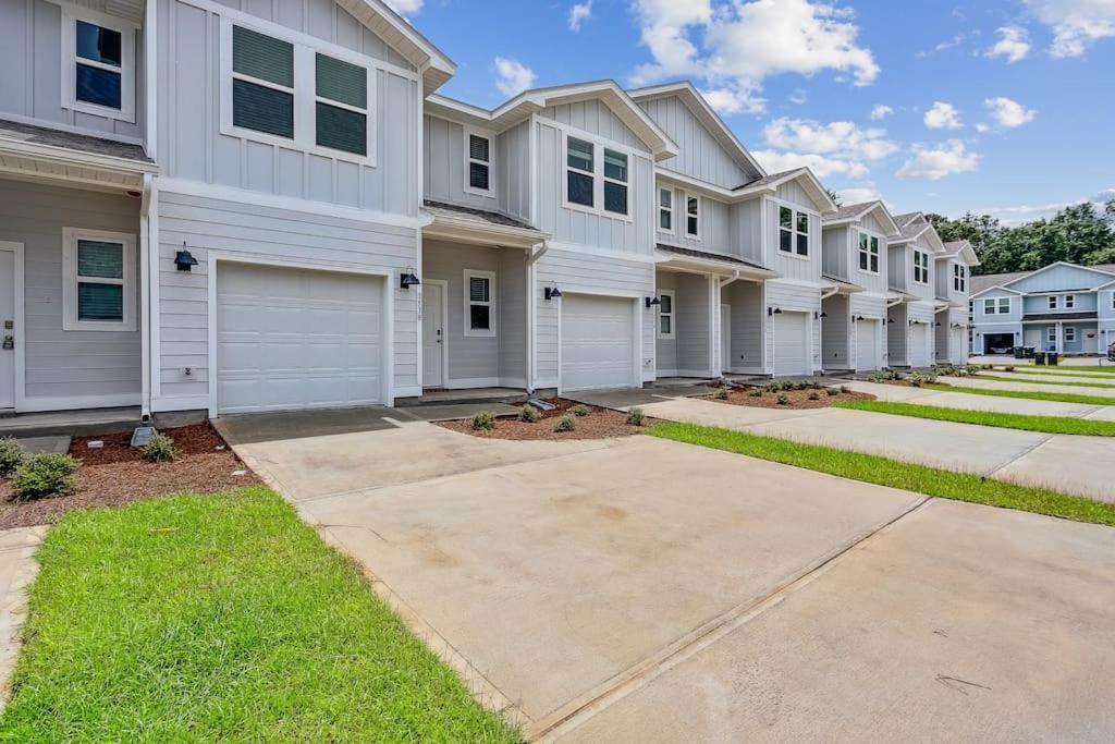 Luxury Townhome Near Downtown And Pensacola Beach エクステリア 写真