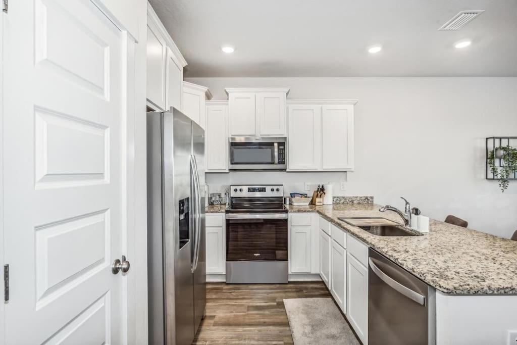 Luxury Townhome Near Downtown And Pensacola Beach エクステリア 写真