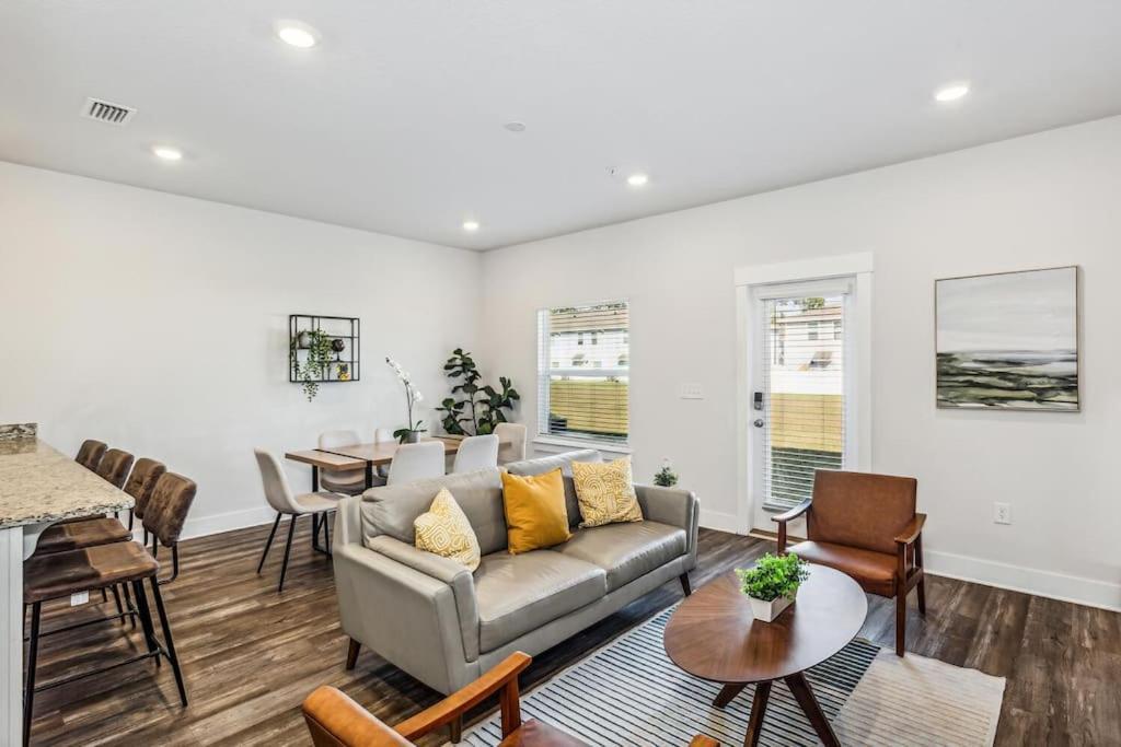 Luxury Townhome Near Downtown And Pensacola Beach エクステリア 写真